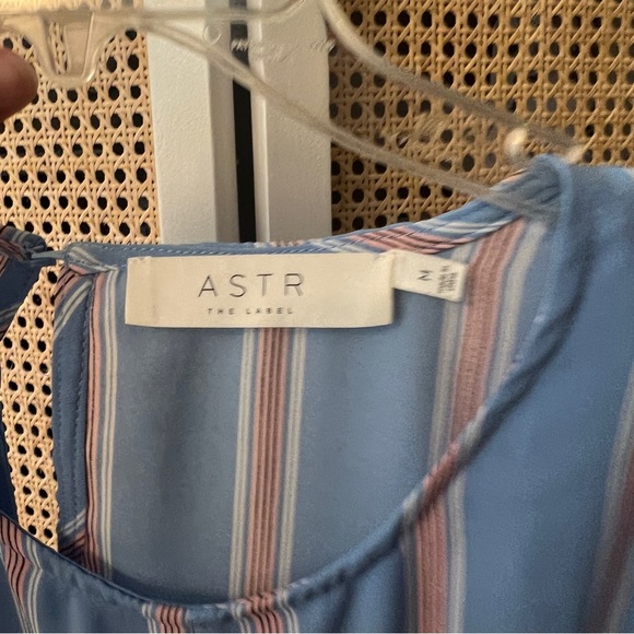 ASTR Blouse - Picture 4 of 5